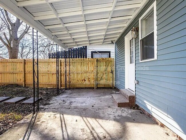Building Photo - 849 N Oakland Ave