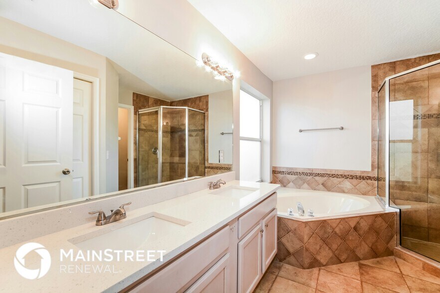 Building Photo - 33303 Lake Bend Cir