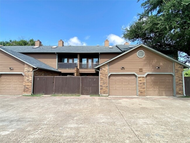 Building Photo - 500 Norwood Pl