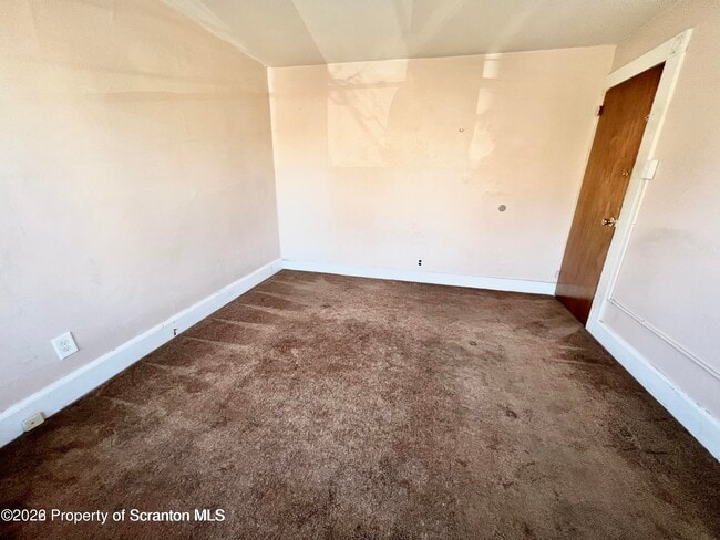 Building Photo - 608 Taylor