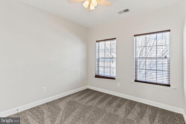 Building Photo - 5807 Duncan Dr