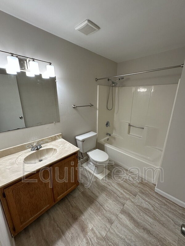 Building Photo - 2301 Old State Rte 32