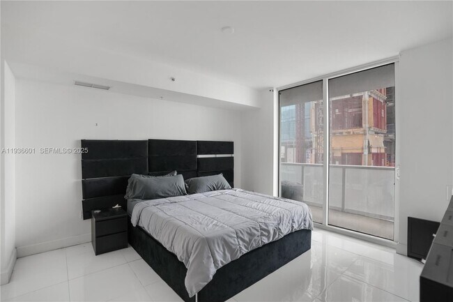 Building Photo - 244 Biscayne Blvd