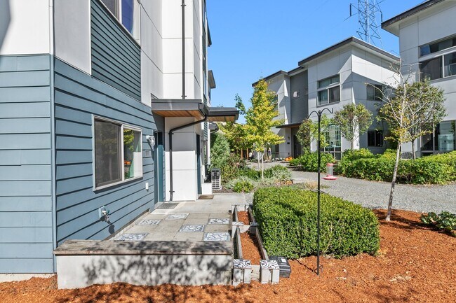 Building Photo - 3bd/1.5ba Seattle Townhouse