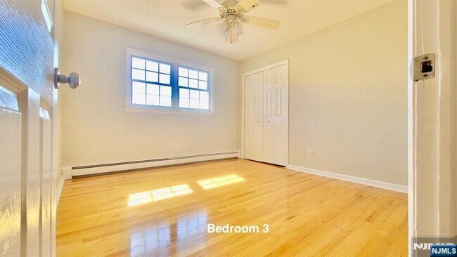 Building Photo - 24 Gall Ave