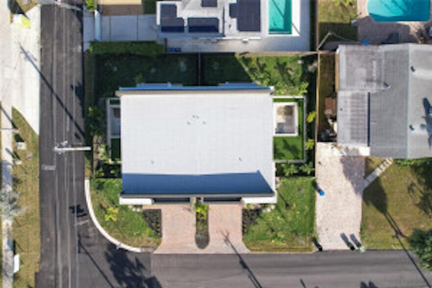 Building Photo - 2004 SW 15th Ave