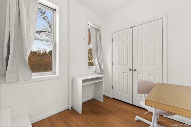 Building Photo - 16 Bedford Rd