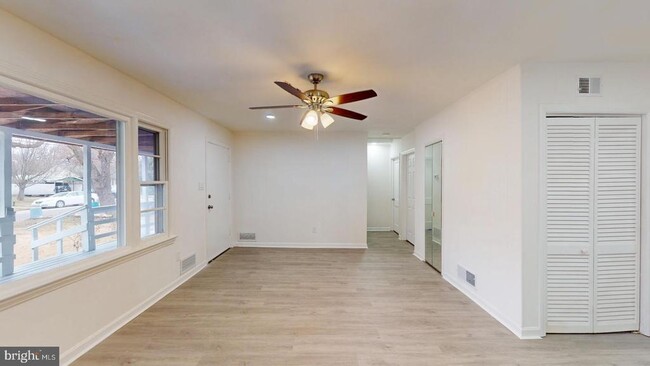 Building Photo - 6511 Enfield Dr