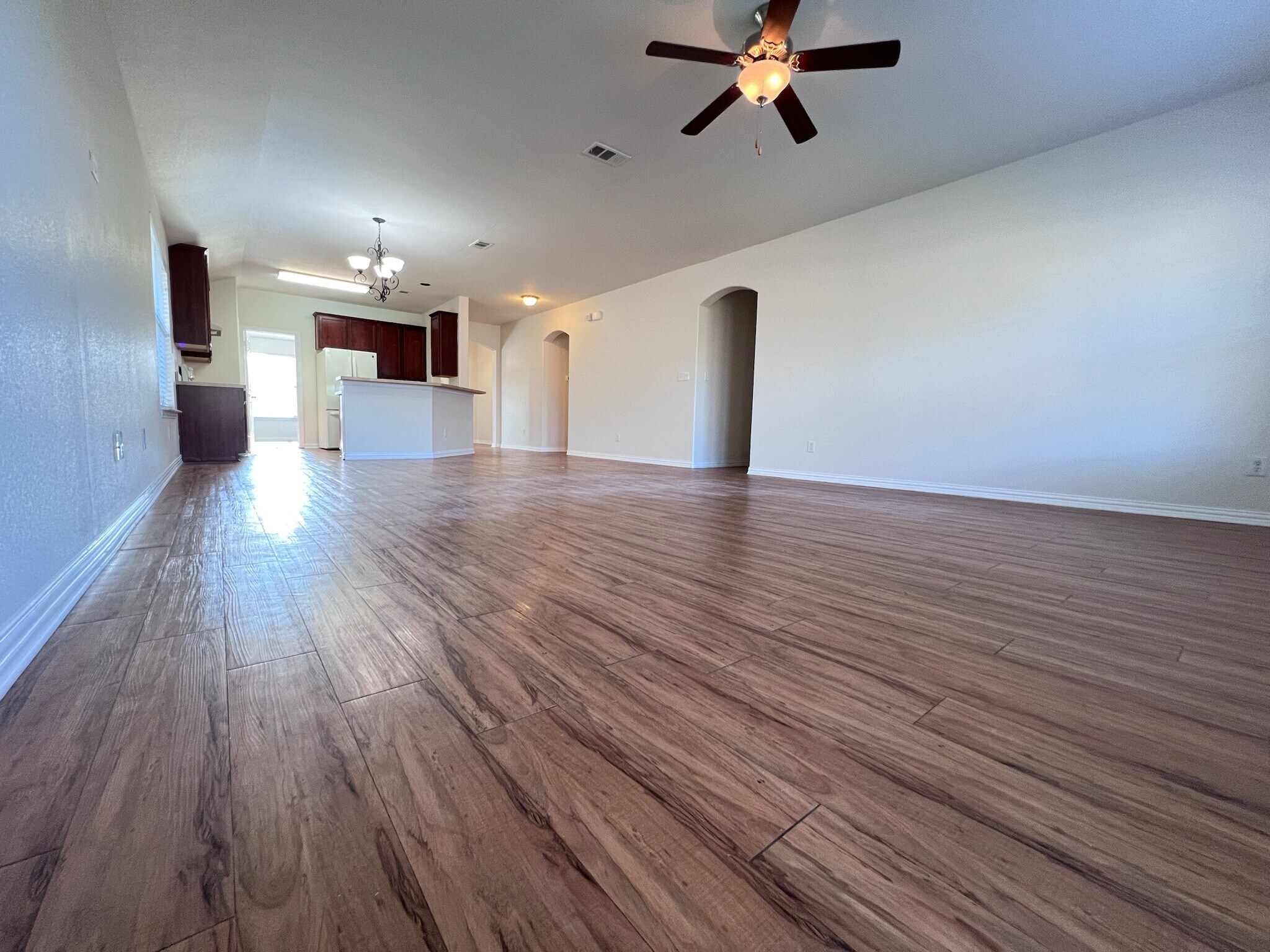 Building Photo - 706 Cedar Cove Dr