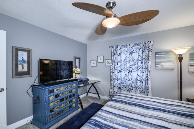 Building Photo - PRICE DROP!! FURNISHED ANNUAL RENTAL- WATERFRONT