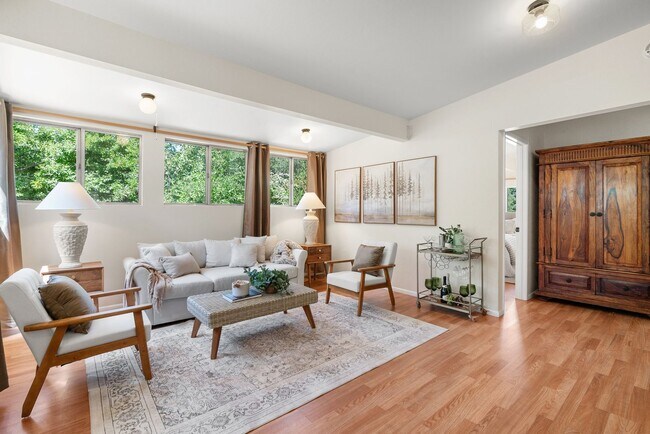 Building Photo - Sunny and Charming Boulder Creek Retreat - Modern Living on a Shared Property