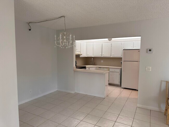 Building Photo - 3561 Tall Pine Way