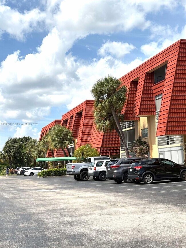 Building Photo - 22615 SW 66th Ave