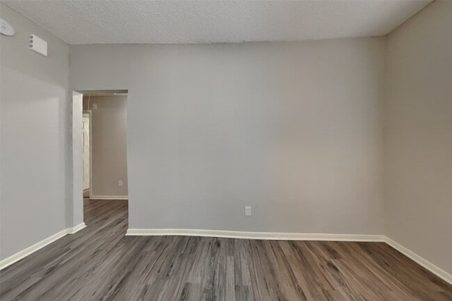 Building Photo - 18138 Garden Manor Dr