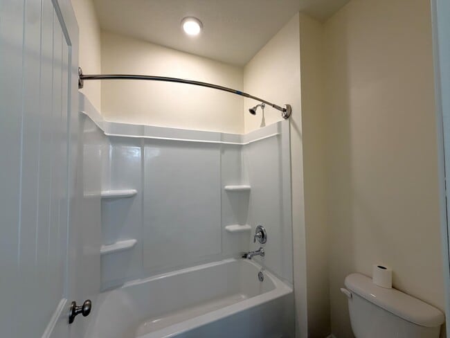 Building Photo - 316 Merlin Ct