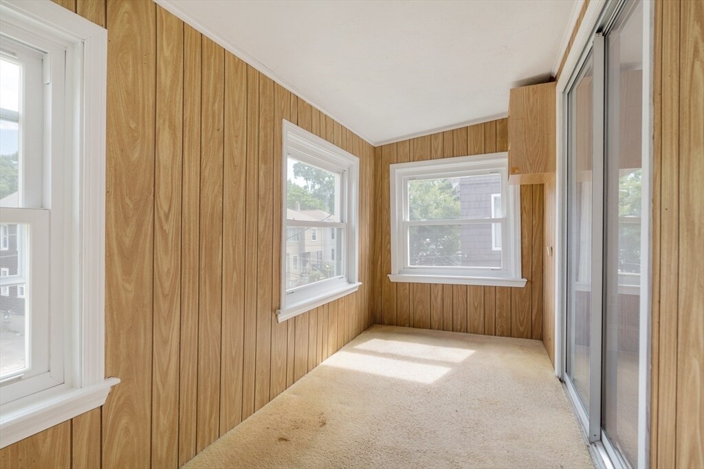 Building Photo - 36 Thingvalla Ave