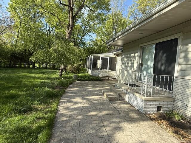 Building Photo - 30475 Birchway Dr