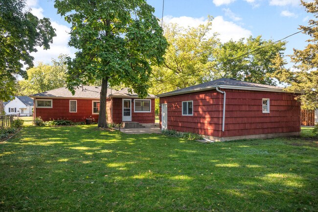 Building Photo - 1415 Nevada Ave