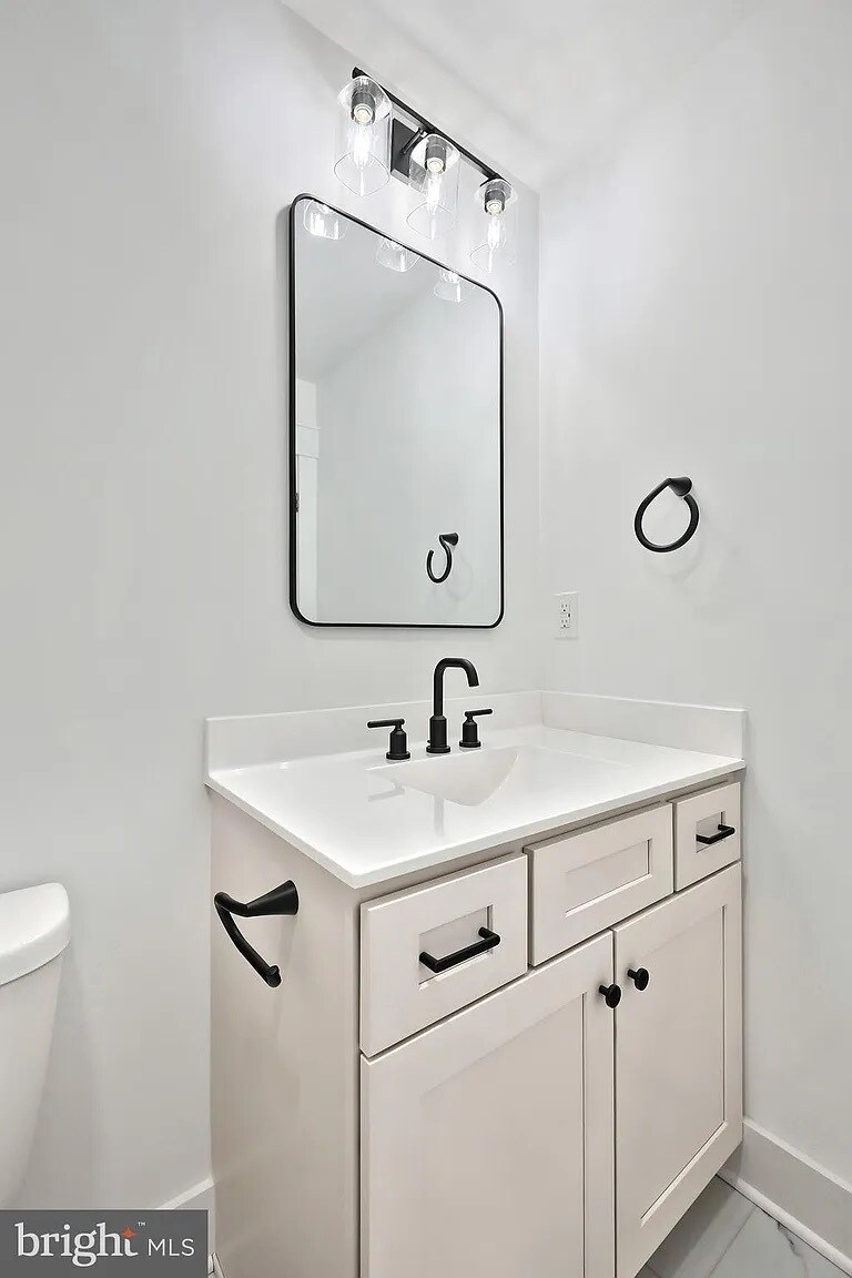 Building Photo - 1022 Trinity Rd