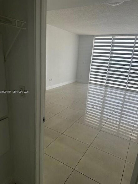 Building Photo - 1750 N Bayshore Dr