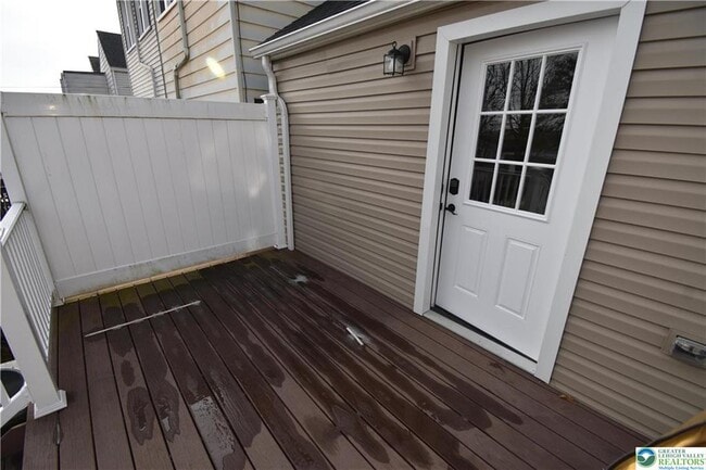 Building Photo - 329 N 9th St