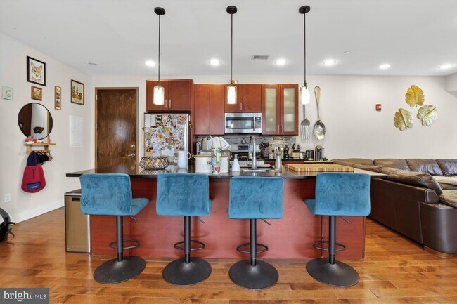 Building Photo - 1535 N Philip St