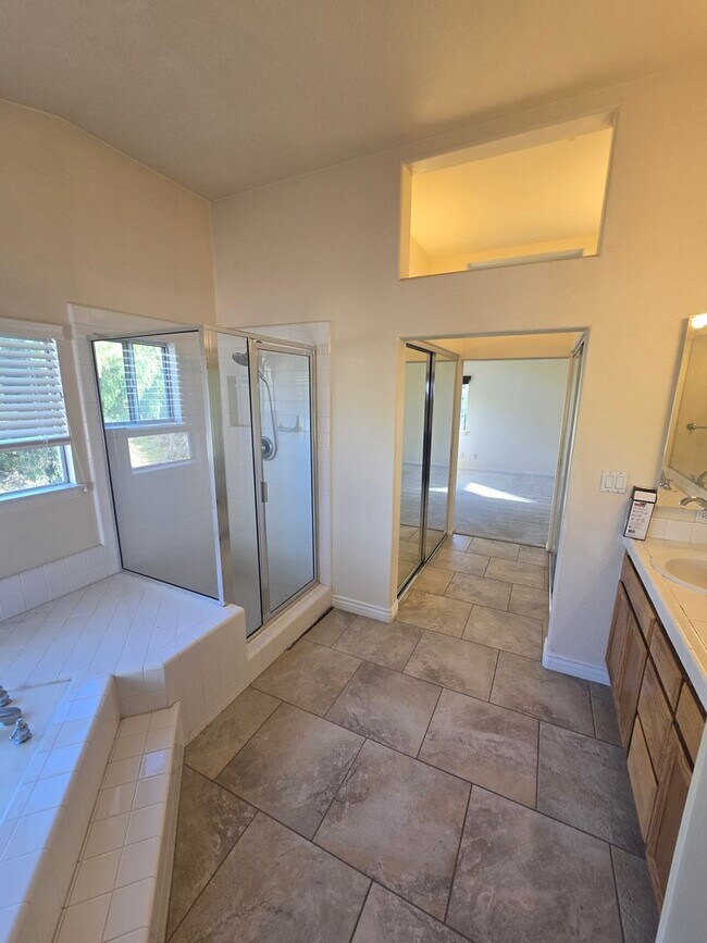 Building Photo - 4 Bedroom House in Penasquitos - 1 Bedroom/Bathroom Downstairs