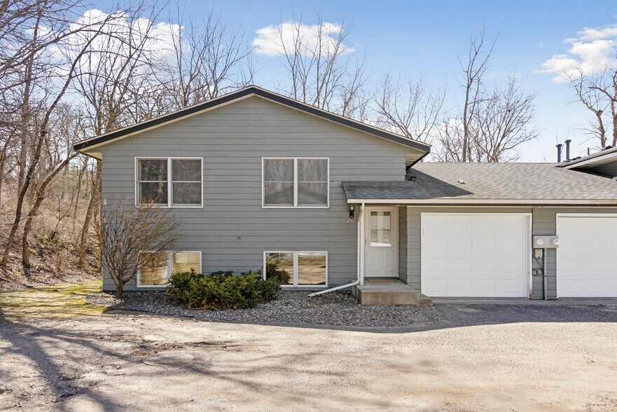 Building Photo - 1205 Sterling Way