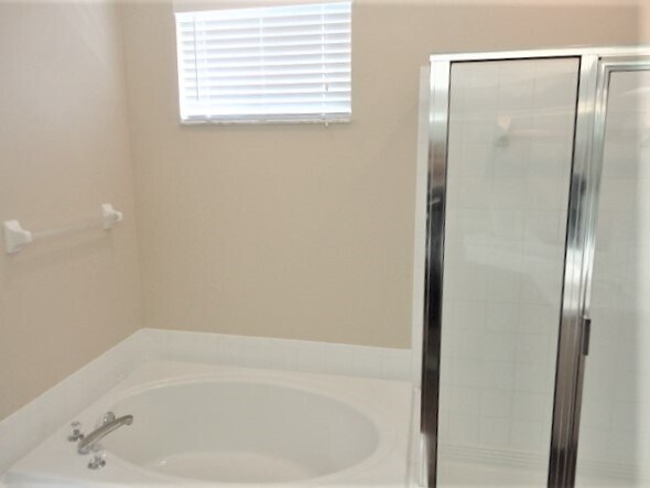 Building Photo - 9309 Hunters Park Way