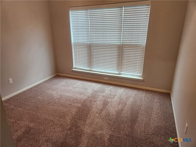 Building Photo - 5615 Fair Hill Dr