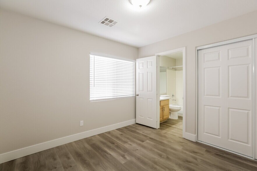 Building Photo - 5589 Vision Quest Ct