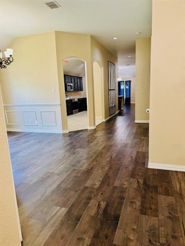 Building Photo - 3700 Dogwood Rd