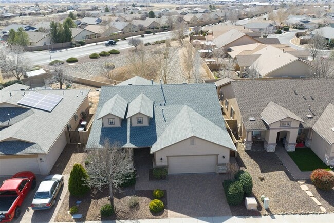 Building Photo - 4 bedroom, 2 bath Home in Quailwood