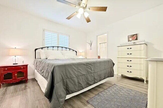 Building Photo - Available May 4 | Furnished or Unfurnished Options | 2 Bed / 2 Bath + Garage