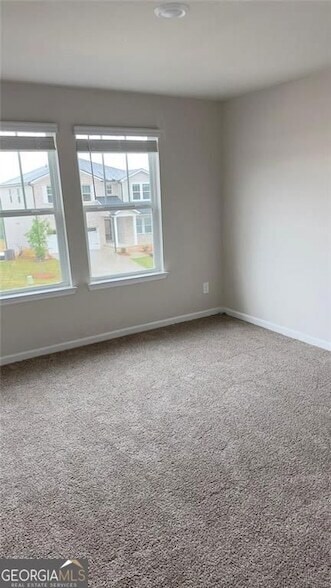 Building Photo - 327 Vly Oak Dr