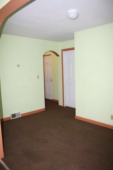 Building Photo - 72 E College Ave