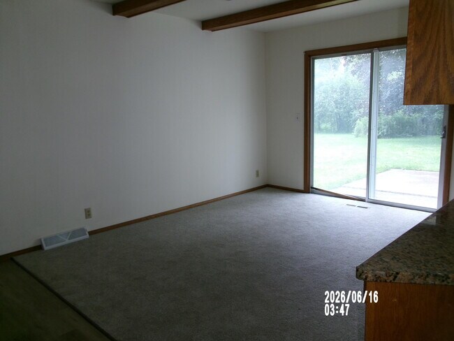 Building Photo - 18620 Midland Pl