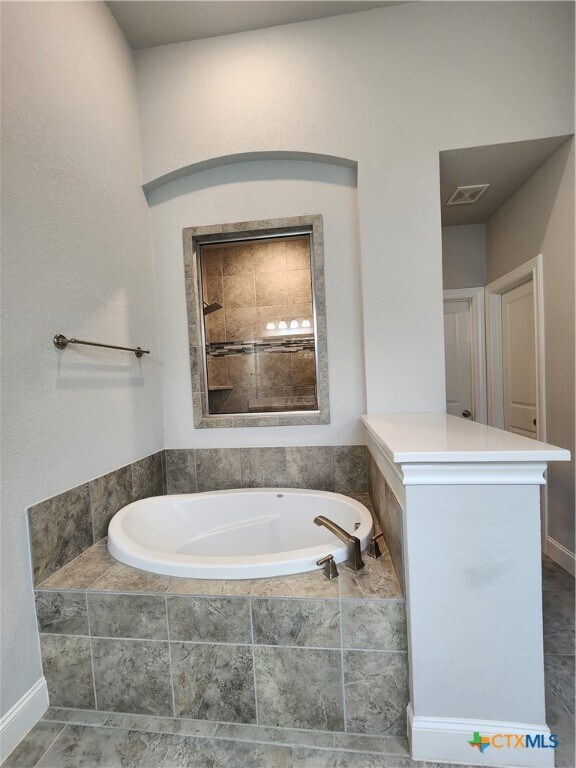 Building Photo - 1113 Carriage Loop
