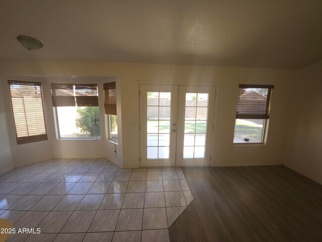 Building Photo - 1321 W Butler Dr