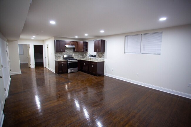 Building Photo - BRAND NEW 2 BEDROOM 1 BATH APARTMENT