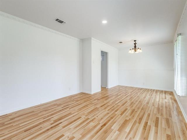 Building Photo - 1718 Crescent Dr