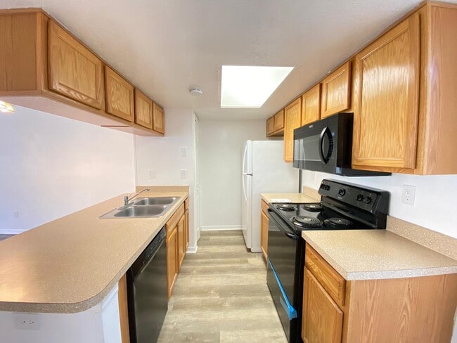 Building Photo - 2751 N Poinciana Blvd