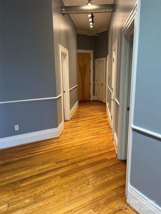 Building Photo - 52 Biltmore Ave