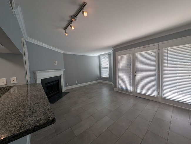 Building Photo - Pristine Condo located in Cedar Street Commons!