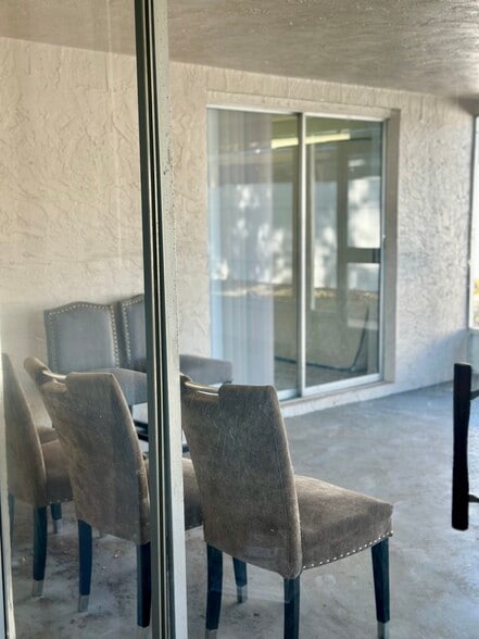 Building Photo - 11010 Tamarix Ave