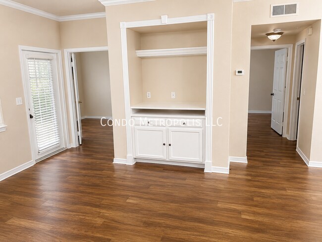 Building Photo - 2624 Robert Trent Jones Dr