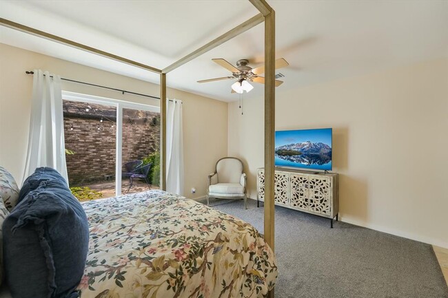 Building Photo - 7921 Ridgeline N