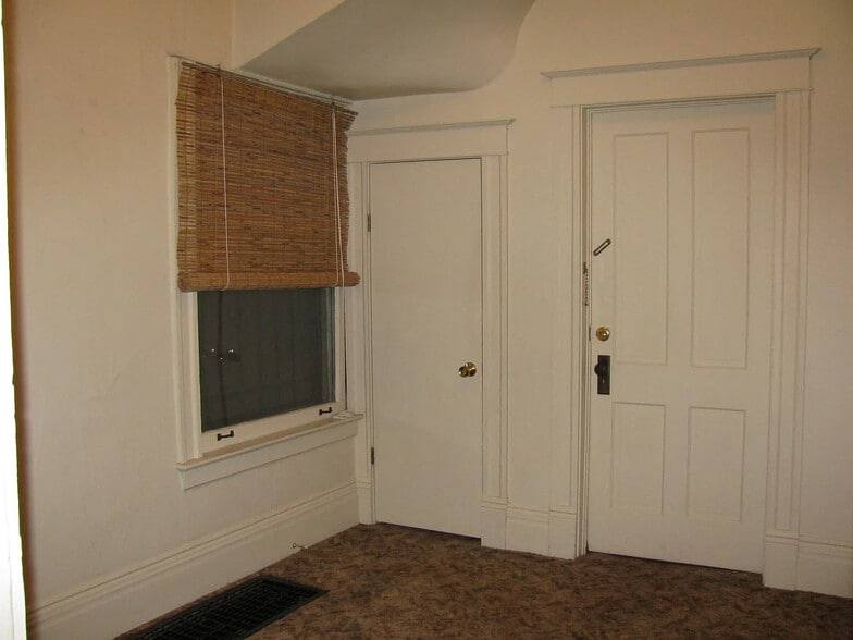 Dining Room - 1743 N Clarkson St