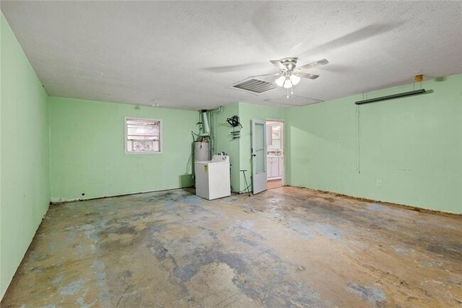 Building Photo - 1201 Shoreham Dr