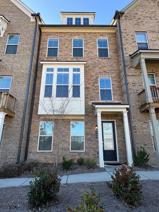 Primary Photo - Affluent 3 Bedroom 3.5 Bath Townhome in th...